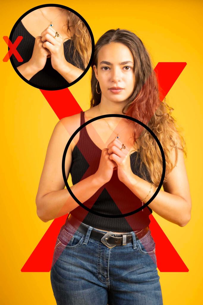 photographe mode femme croix graphique fond couleur branding