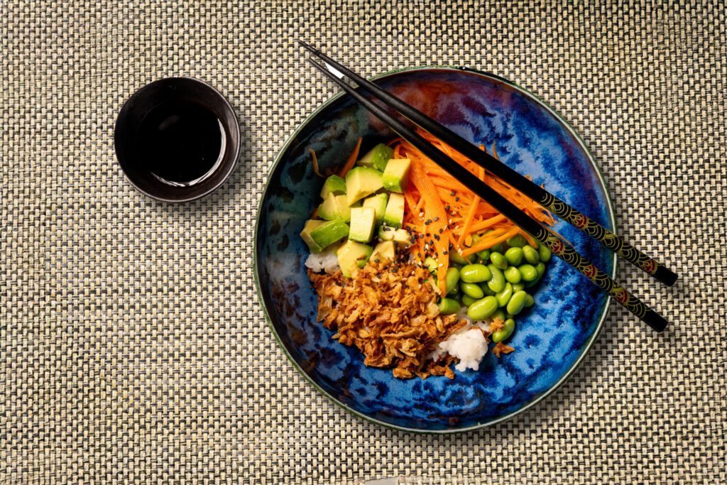 photographe culinaire plat asiatique bowl composition colorée